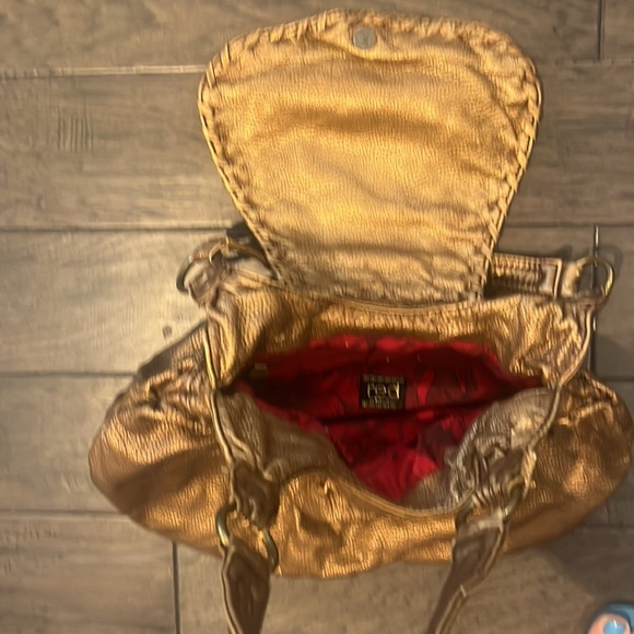 Gold vegan purse. RED by Marc Ecko. - Picture 4 of 4